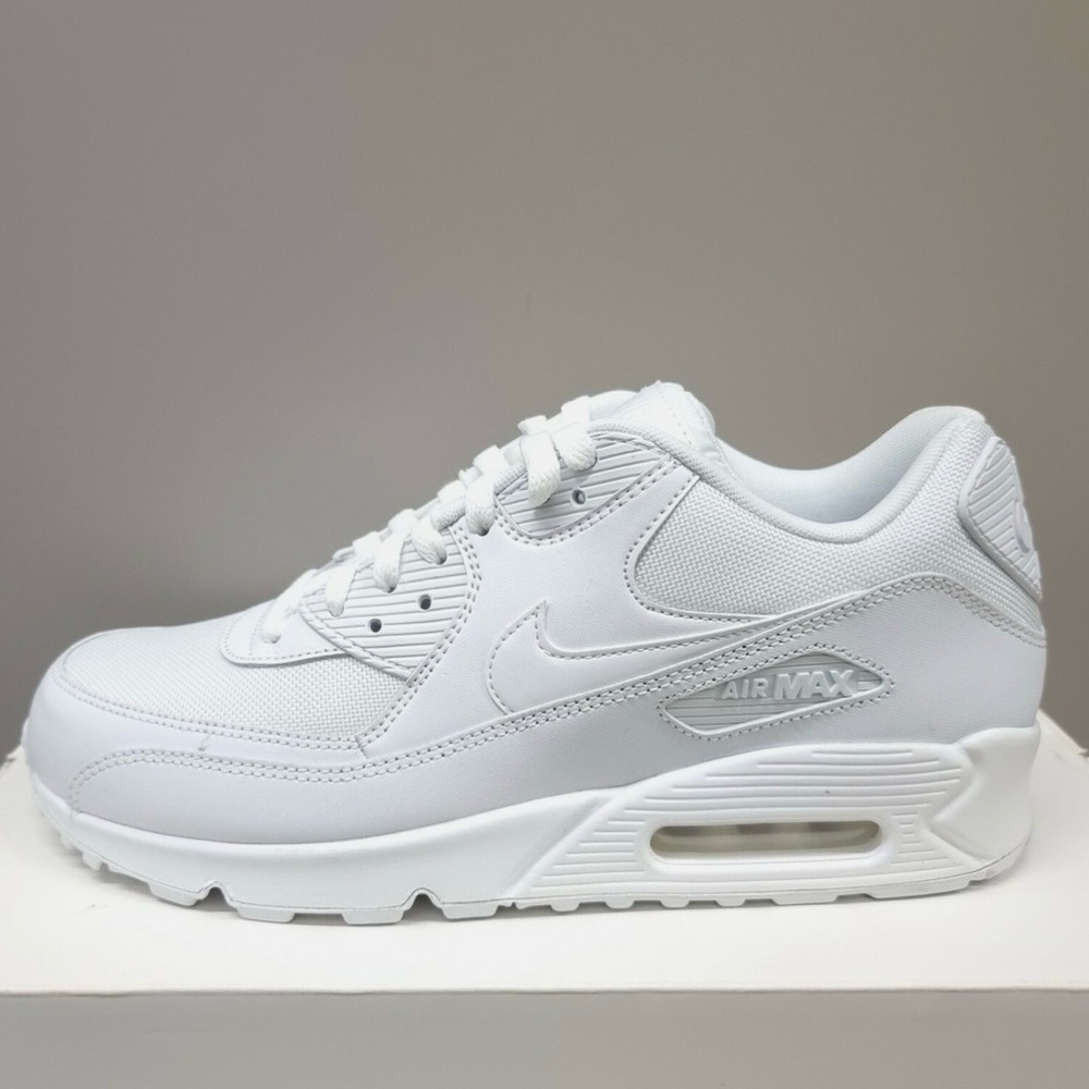 Nike Air Max 90 White Shoes | Gently Worn